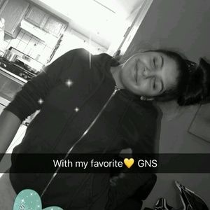 Meet your Posher, Natalie